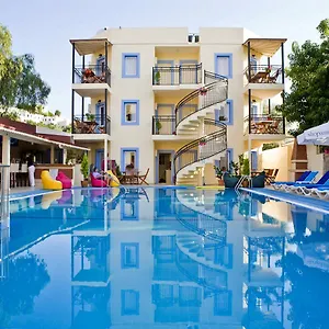 Apart Otel Merve Apartments, Your From In Bodrum, Street Cats Frequent The Property, Not Have Balconies , Ground Floor Have Terrace With Table And Chairs, Bodrum